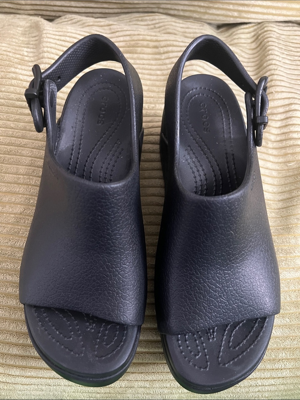 CROCS Black Wedge Slingback Clogs - Picture 2 of 4